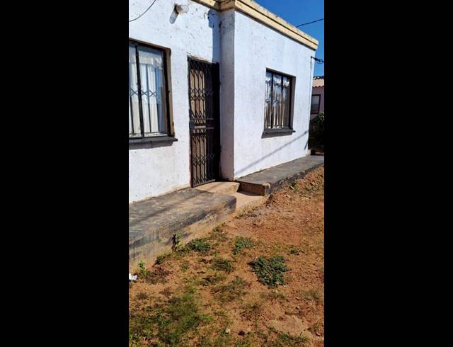 4 BEDROOM HOUSE FOR SALE IN VLAKFONTEIN